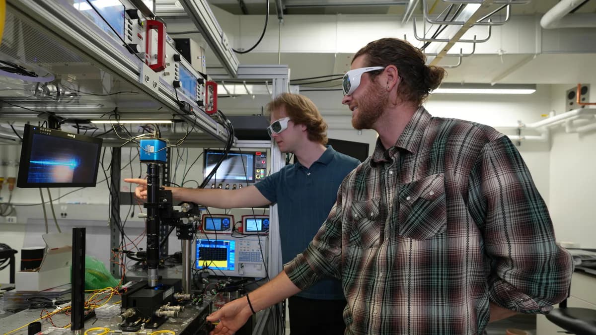 Photonic chips go 3D: NIST stacks tantala on lithium niobate for all-in-one nonlinear optics